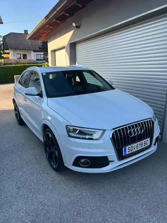 Audi Q3 2013 photo 2