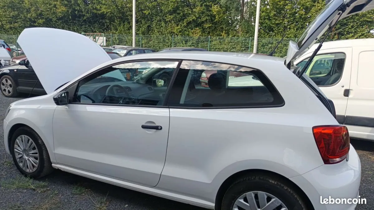 Volkswagen Polo 2012 photo 3