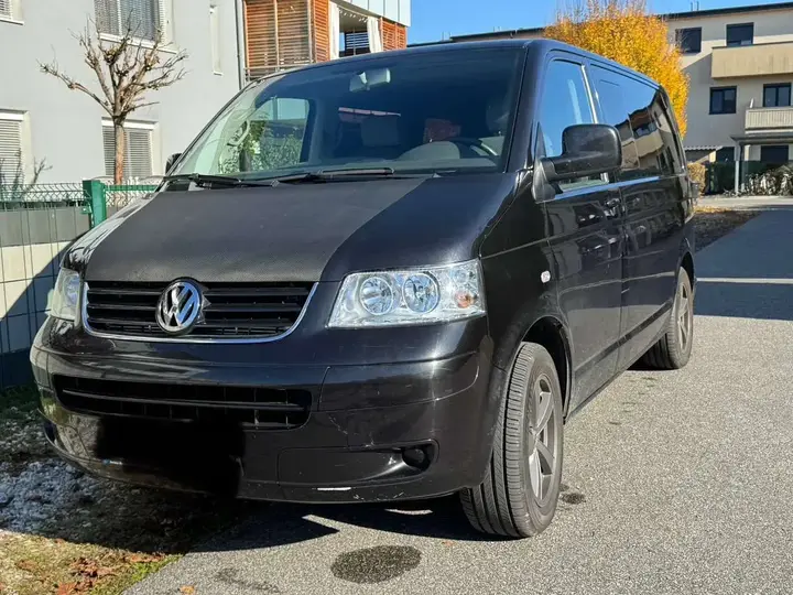 Volkswagen T5 2004 photo 2