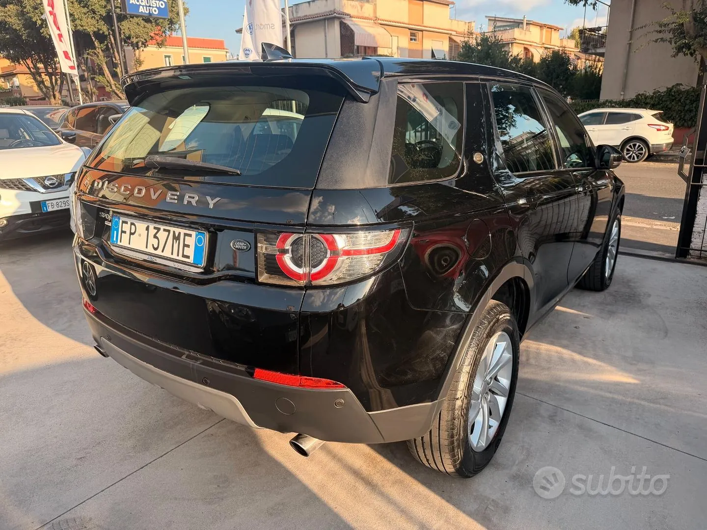 Land Rover Discovery Sport 2018 photo 3