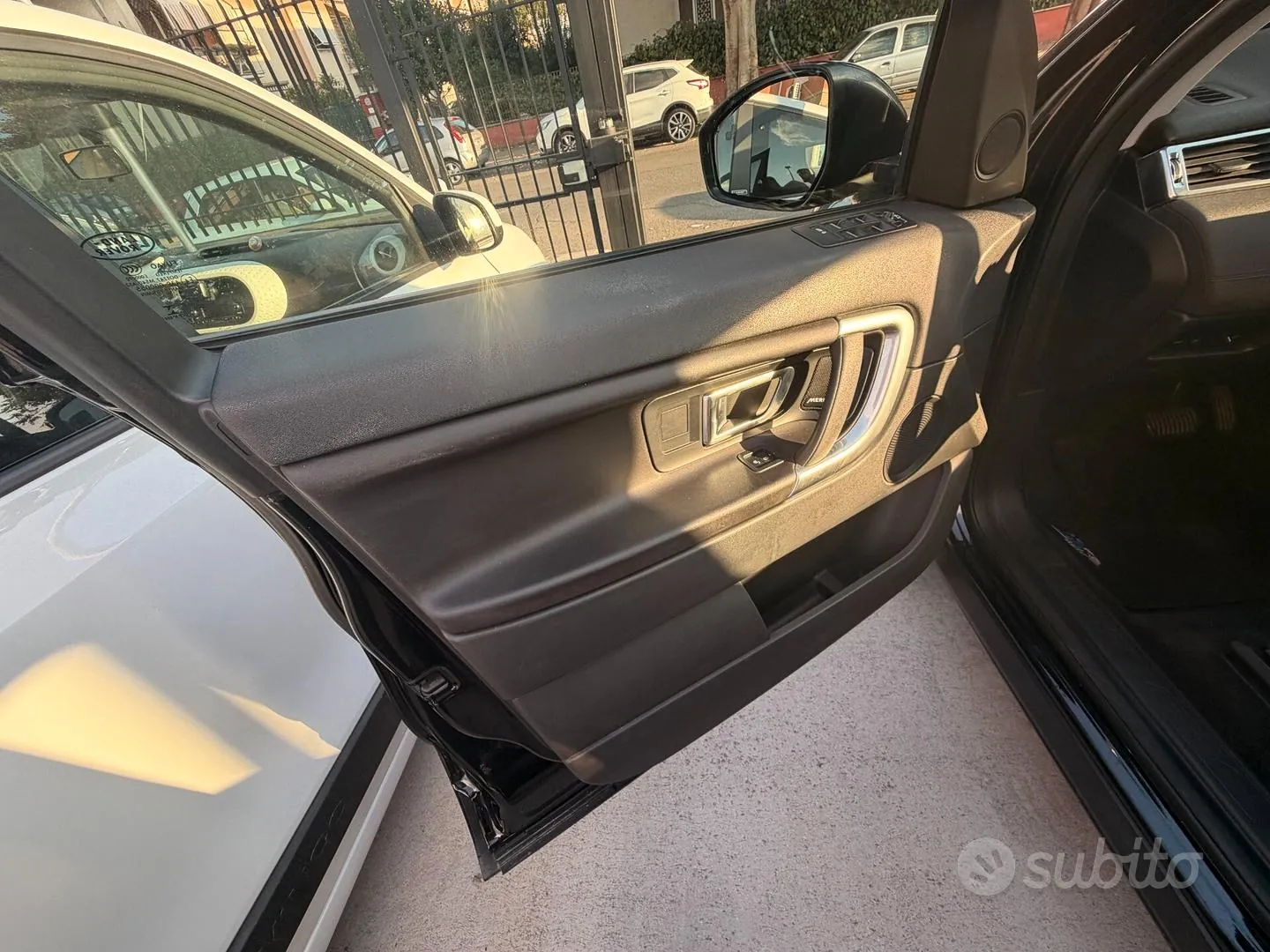 Land Rover Discovery Sport 2018 photo 5