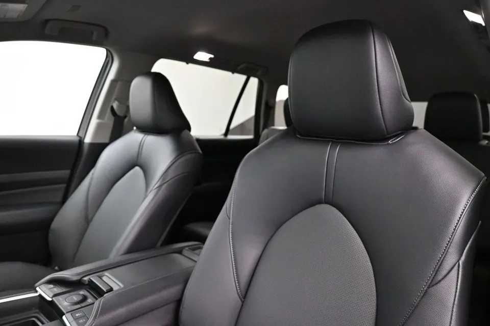 Toyota Highlander 2026 photo 4
