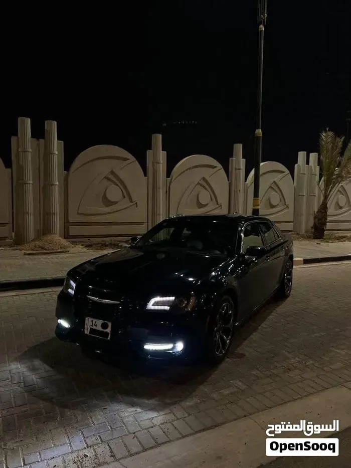 Chrysler 300 2019 photo 2