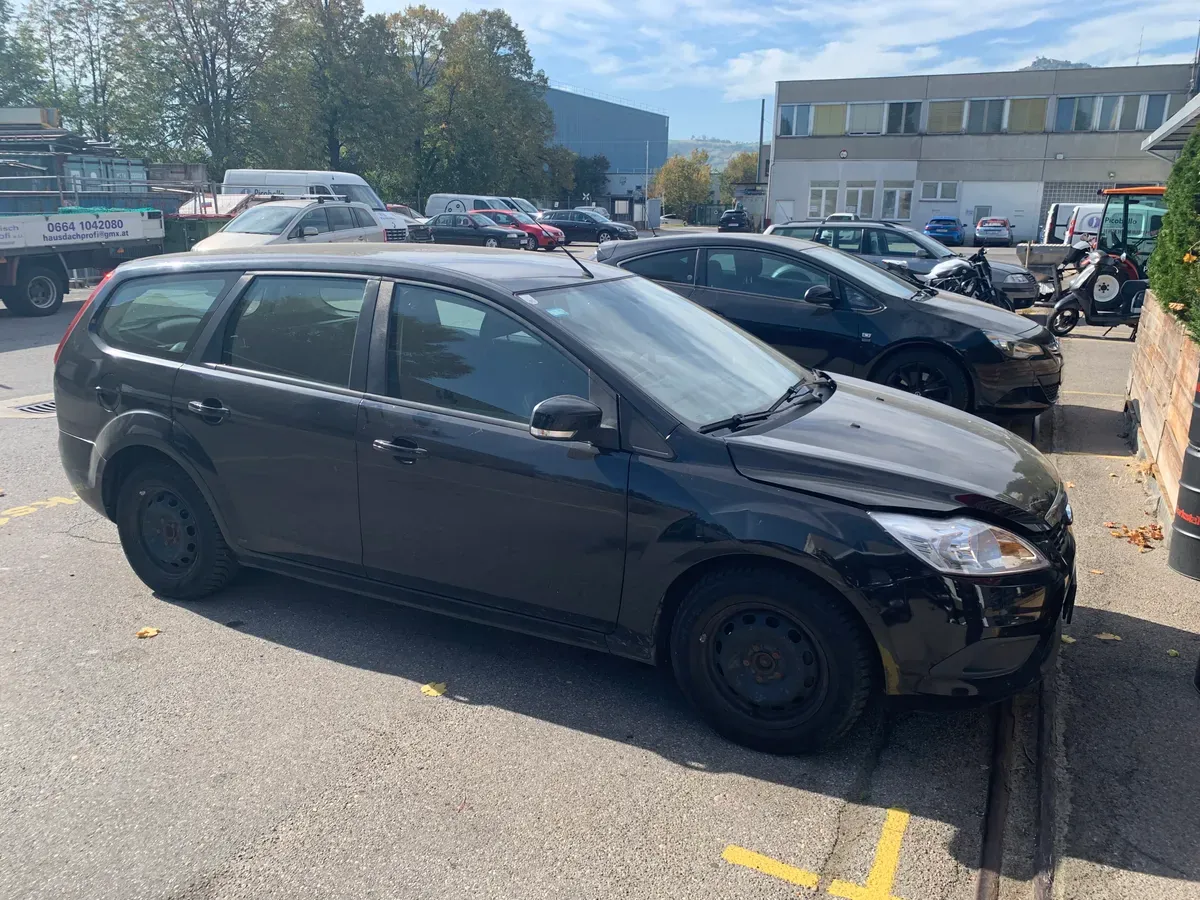 Ford Focus 2009 photo 2