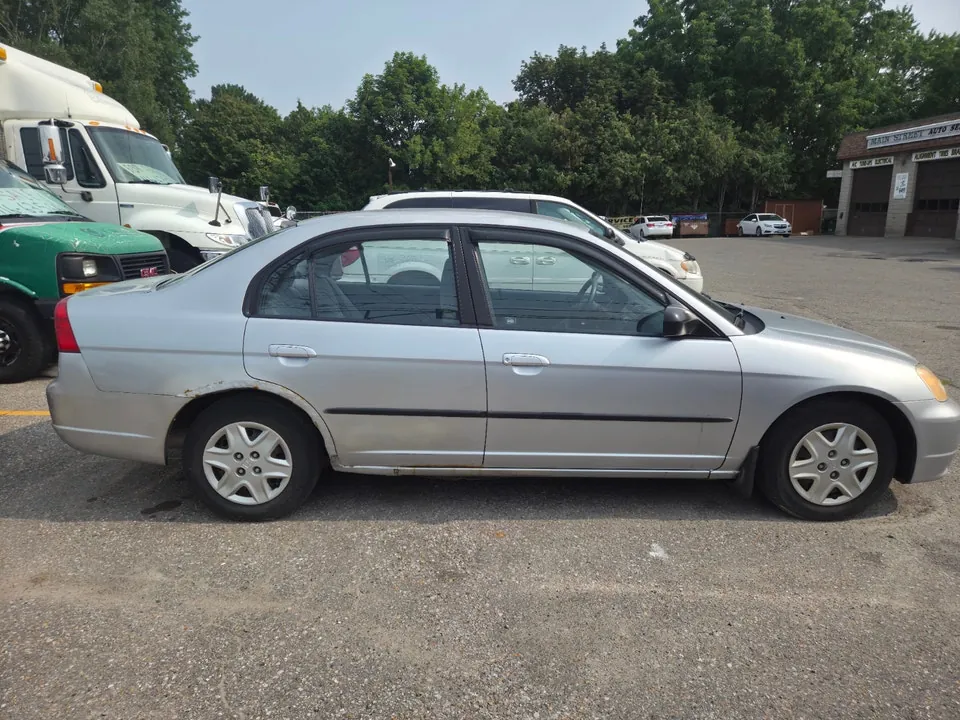 Honda Civic 2003 photo 2