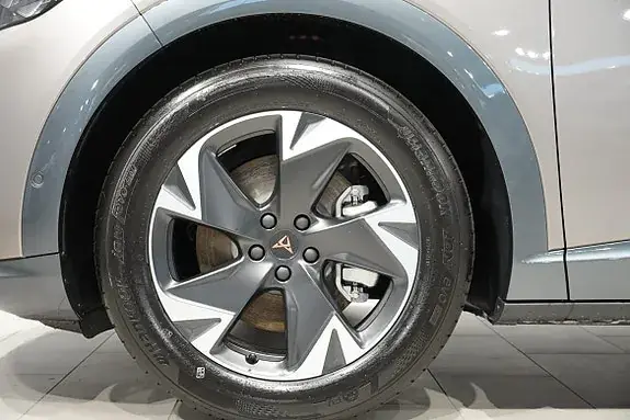 Cupra Tavascan 2026 photo 5