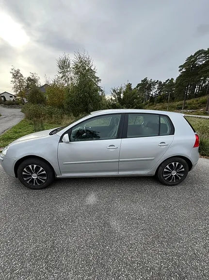 Volkswagen Golf 2005 photo 2