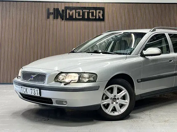 Volvo V70 2002 photo 2
