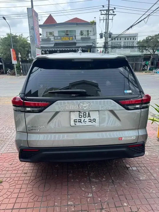 Toyota Innova Cross 2025 photo 3