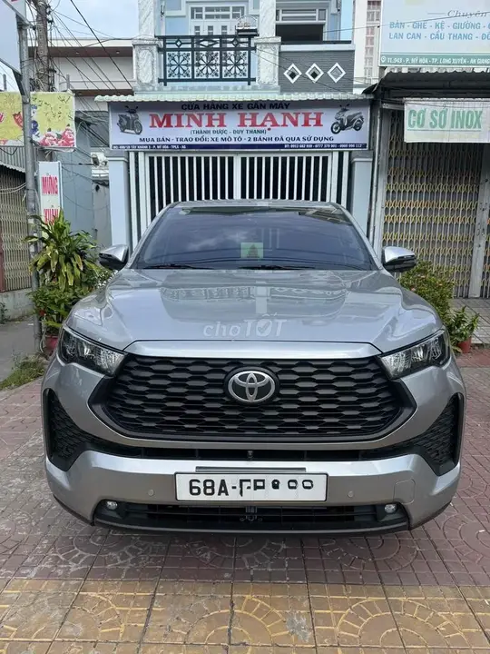 Toyota Innova Cross