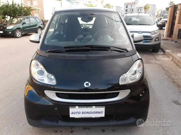 Smart Fortwo 2010 photo 2