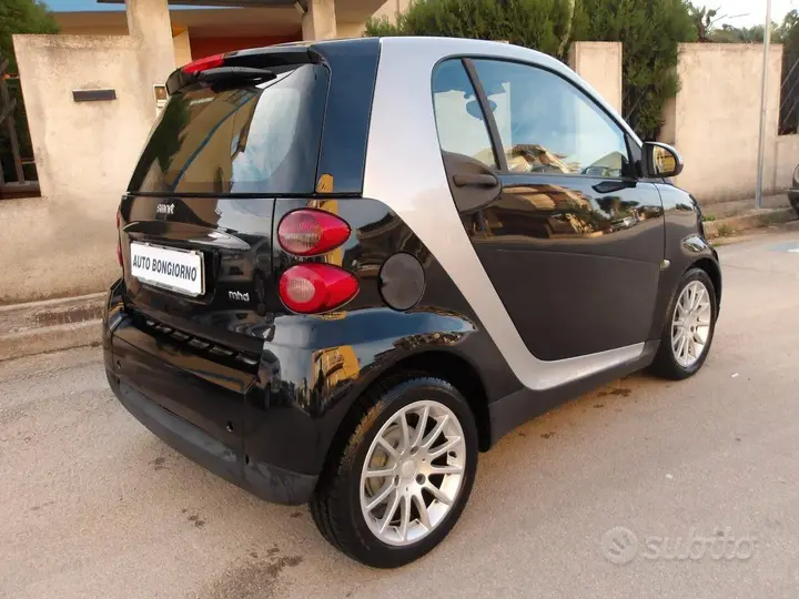Smart Fortwo 2010 photo 4