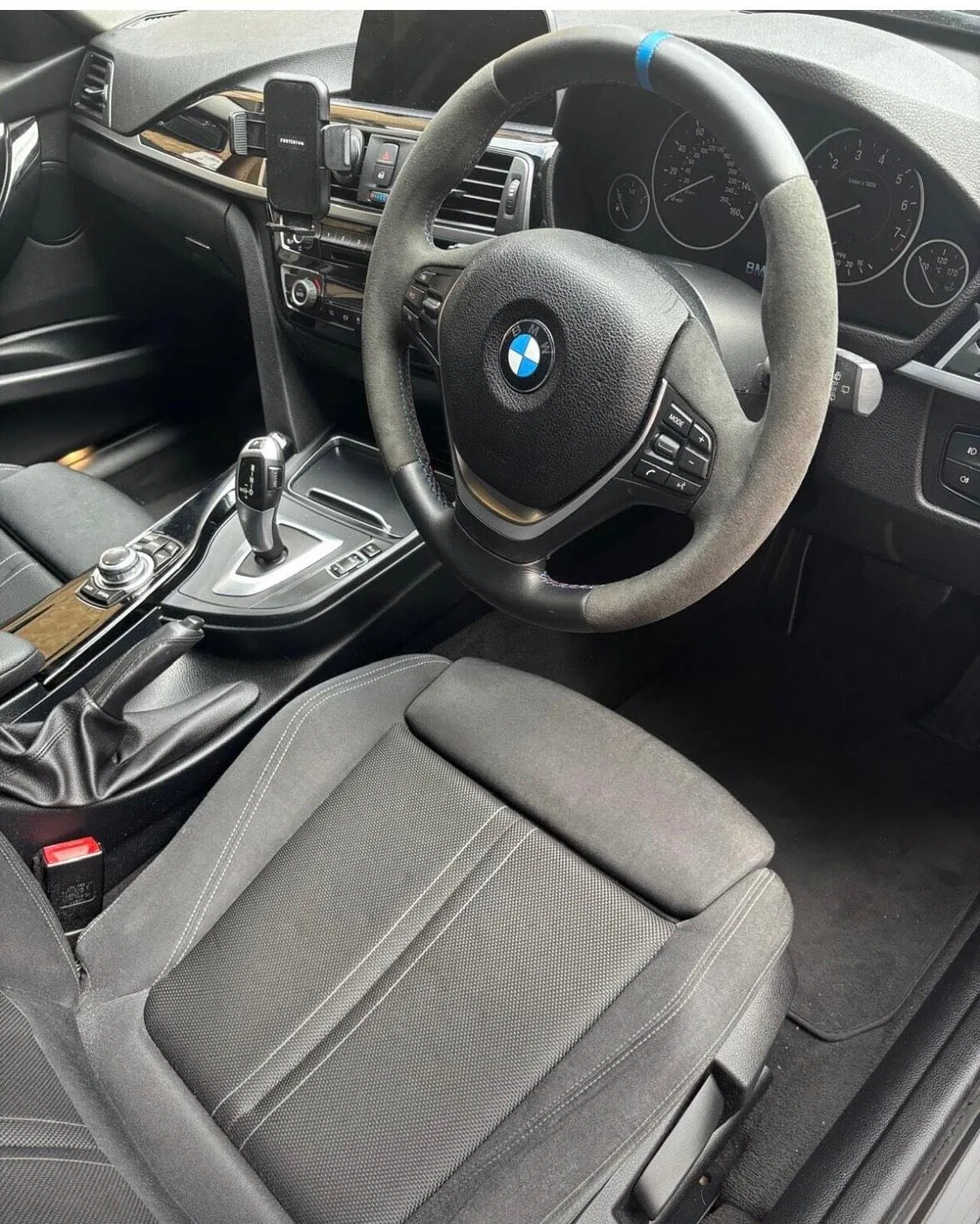 BMW 3 Series 2017 photo 2