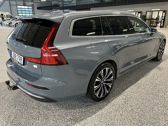 Volvo V60 2023 photo 4