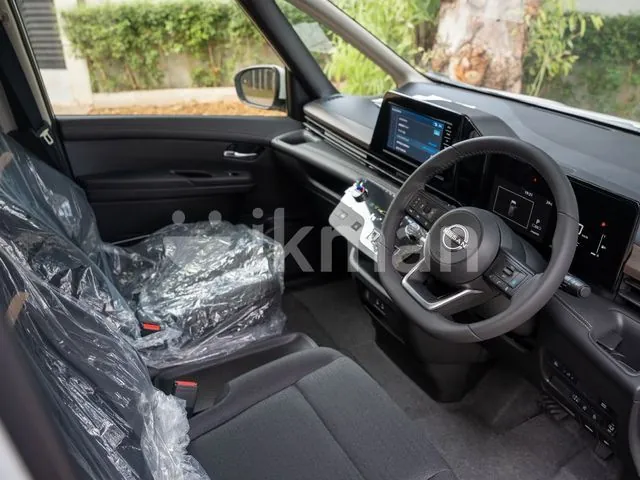 Nissan Serena 2026 photo 5