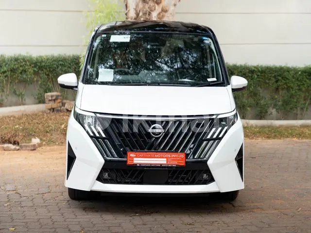 Nissan Serena 2026 photo 3