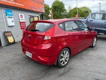 Hyundai Accent 2013 photo 5
