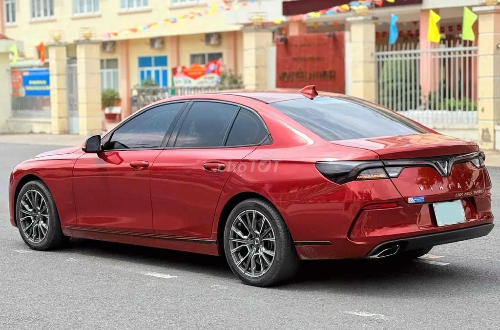 Vinfast Lux A2.0 2021 photo 4