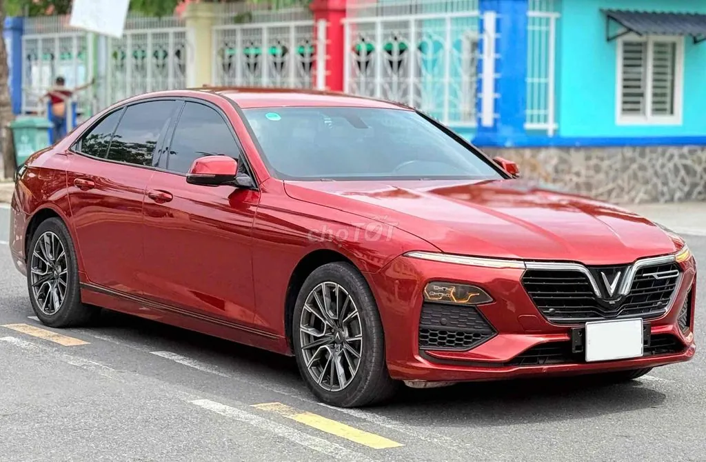 Vinfast Lux A2.0