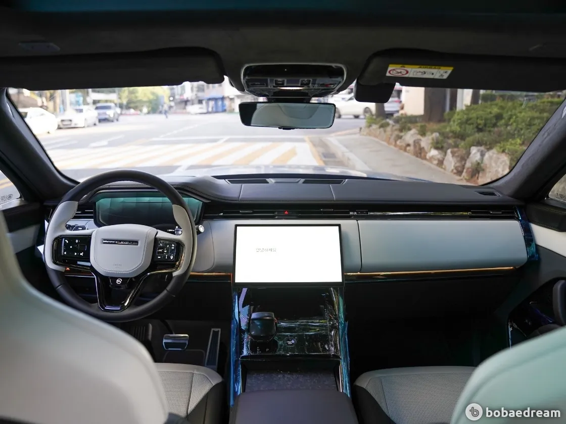 Land Rover Range Rover Sport 2025 photo 4