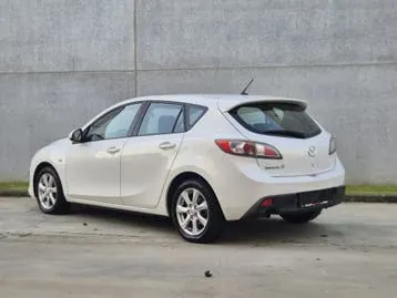 Mazda 3 2011 photo 3