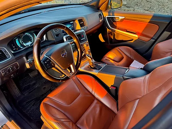 Volvo V60 2015 photo 4
