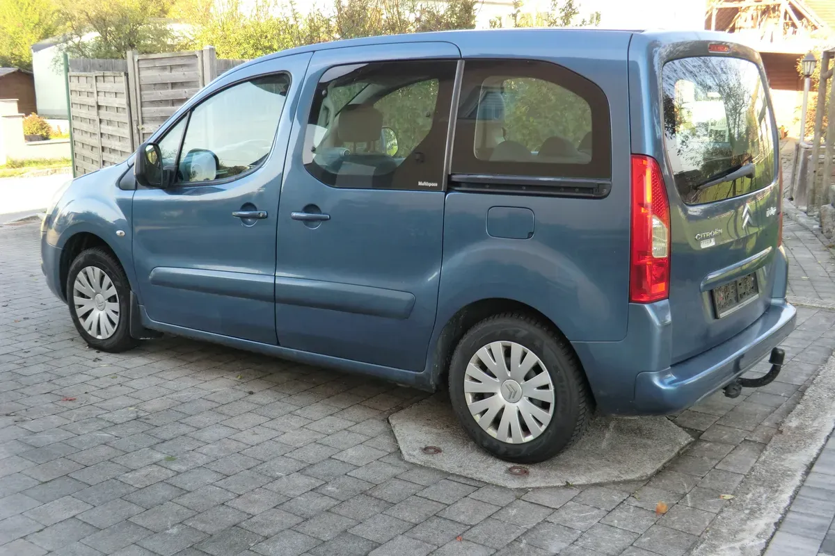 Citroen Berlingo 2010 photo 2