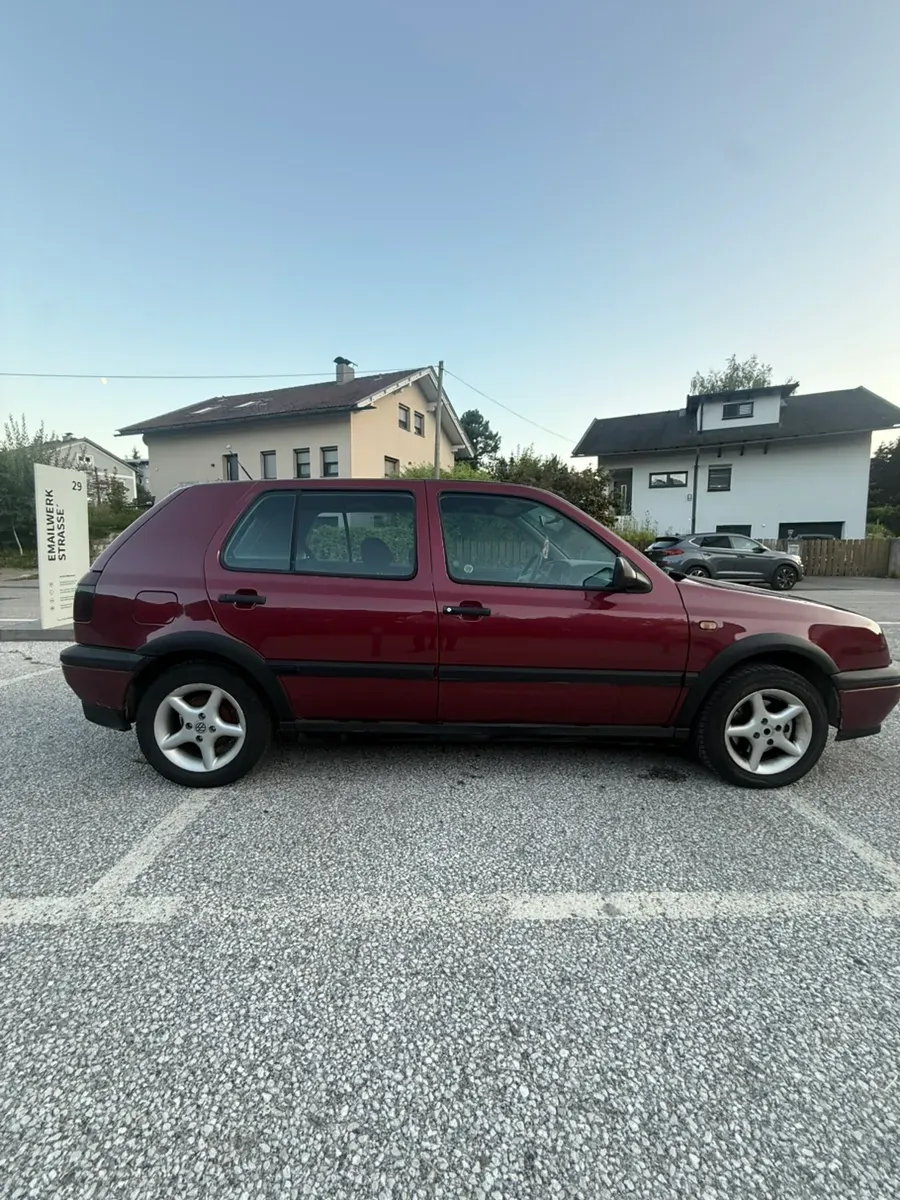 Volkswagen Golf 1997 photo 2