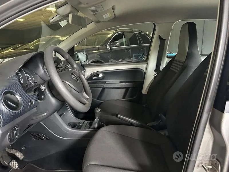 Volkswagen Up 2017 photo 5