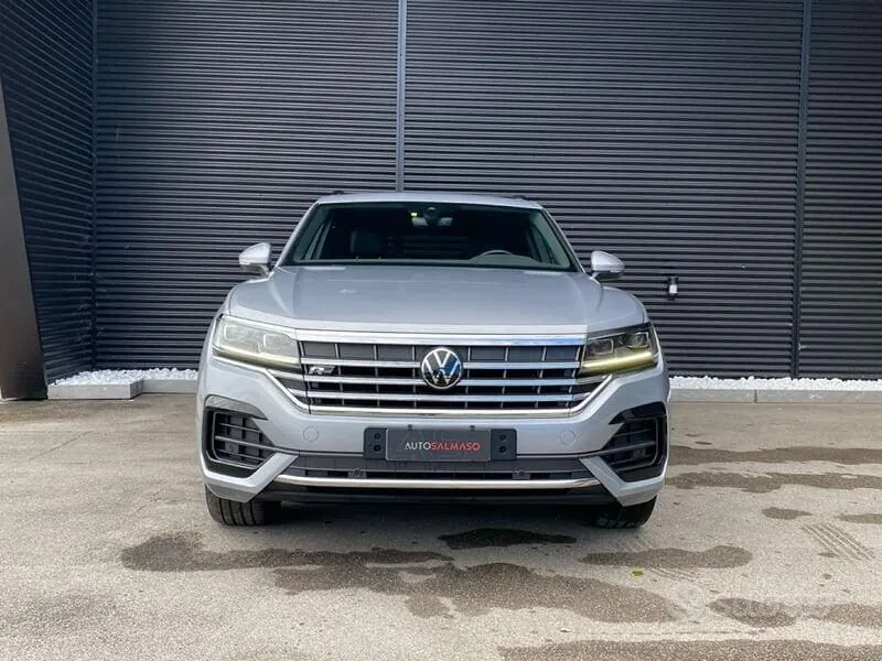 Volkswagen Touareg 2021 photo 2
