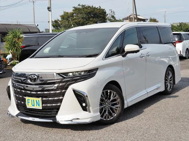 Toyota Alphard Phev 2025 photo 4