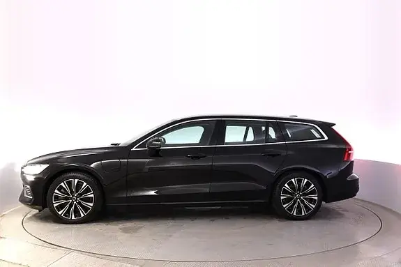 Volvo V60 2023 photo 2