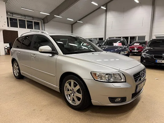 Volvo V50 2012 photo 2