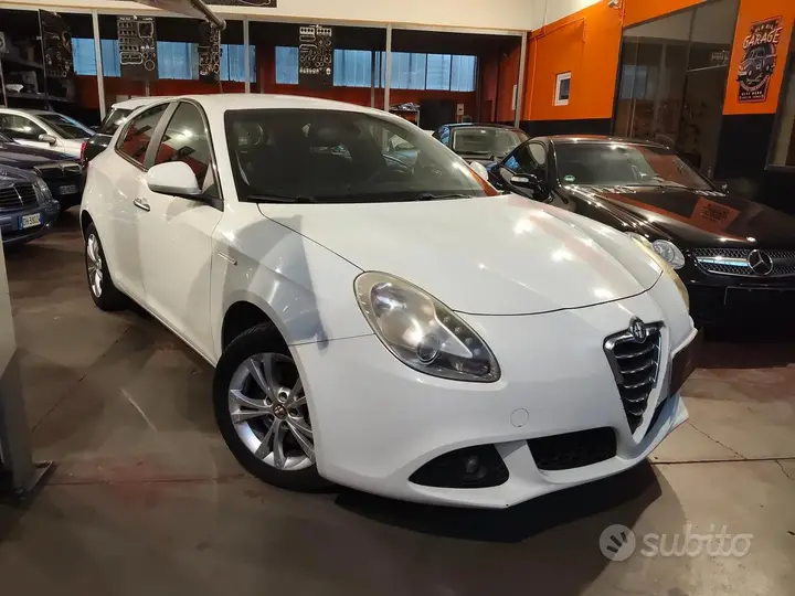 Alfa Romeo Giulietta 2011 photo 4