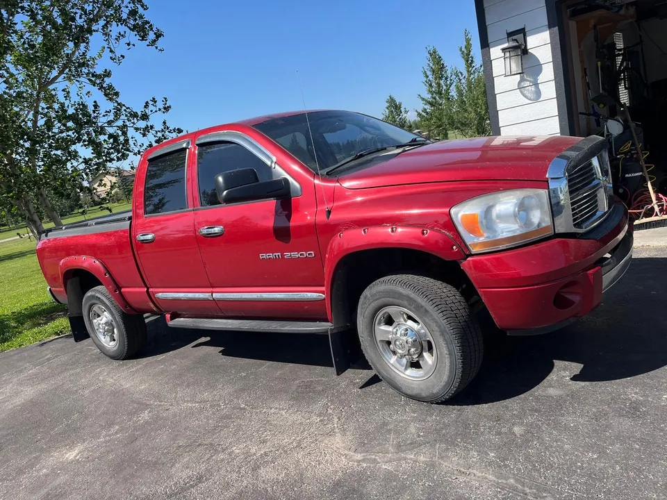 Dodge Ram 2500 2006 photo 2