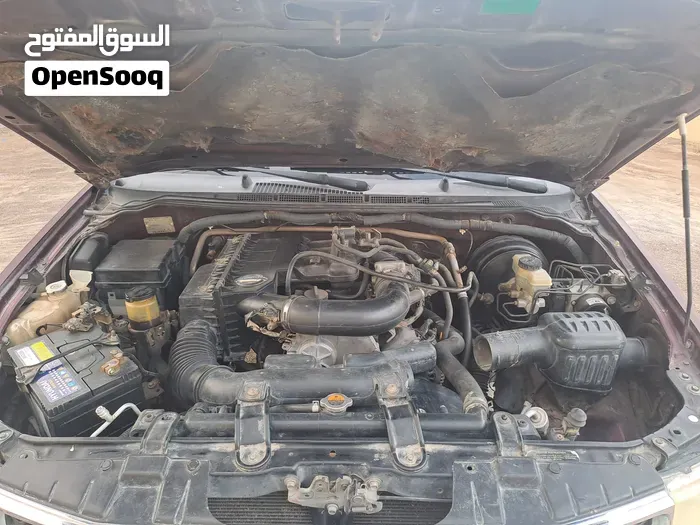 Nissan Navara 2011 photo 2