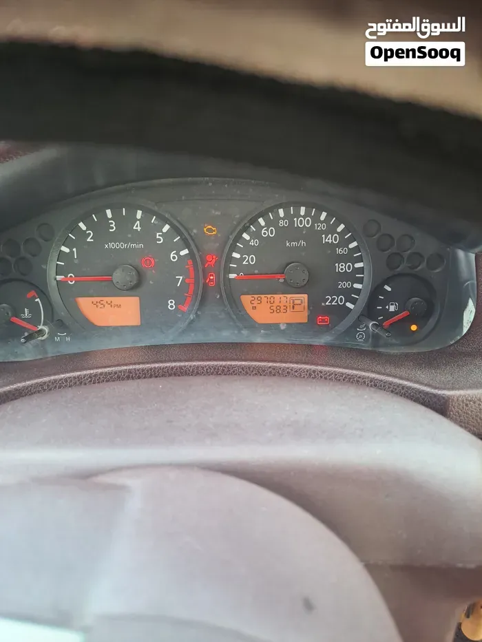 Nissan Navara 2011 photo 4