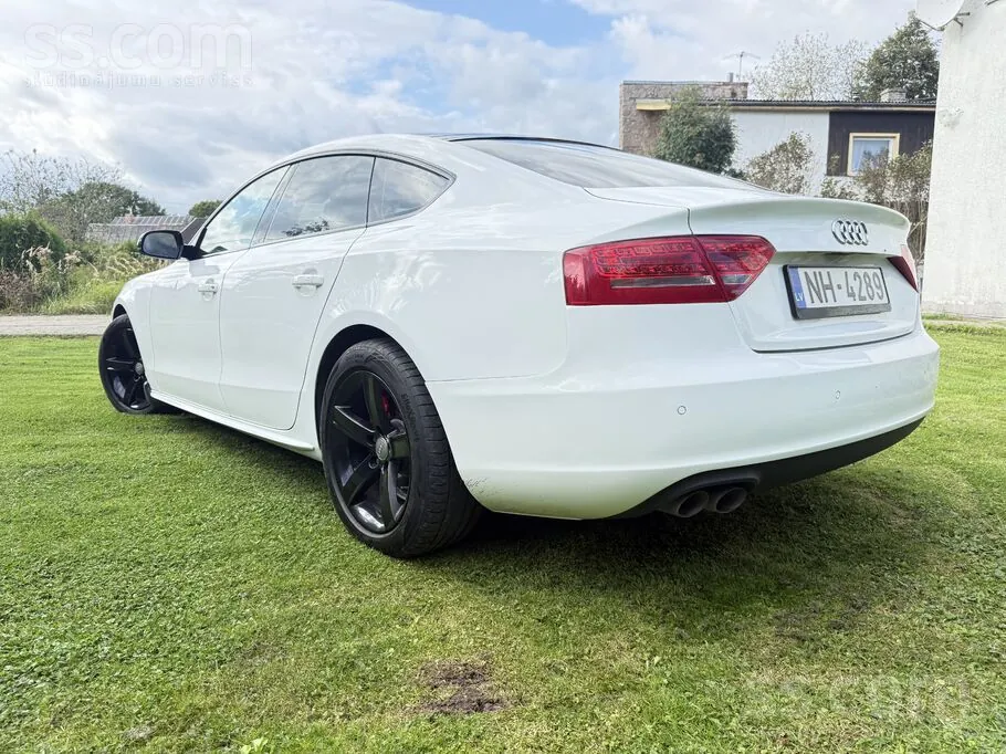 Audi A5 2010 photo 5
