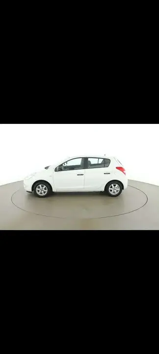 Hyundai I20 2011 photo 3
