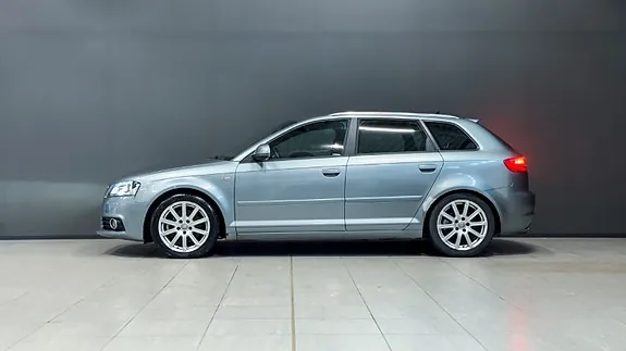 Audi A3 2010 photo 2