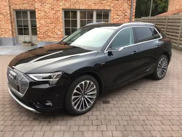 Audi Q8 photo 3