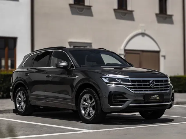 Volkswagen Touareg 2022 photo 2