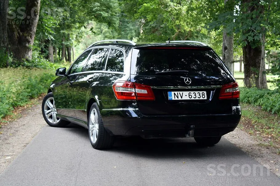 Mercedes-Benz E200 2010 photo 3