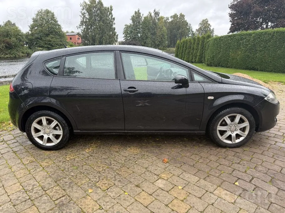 Seat Leon 2007 photo 2