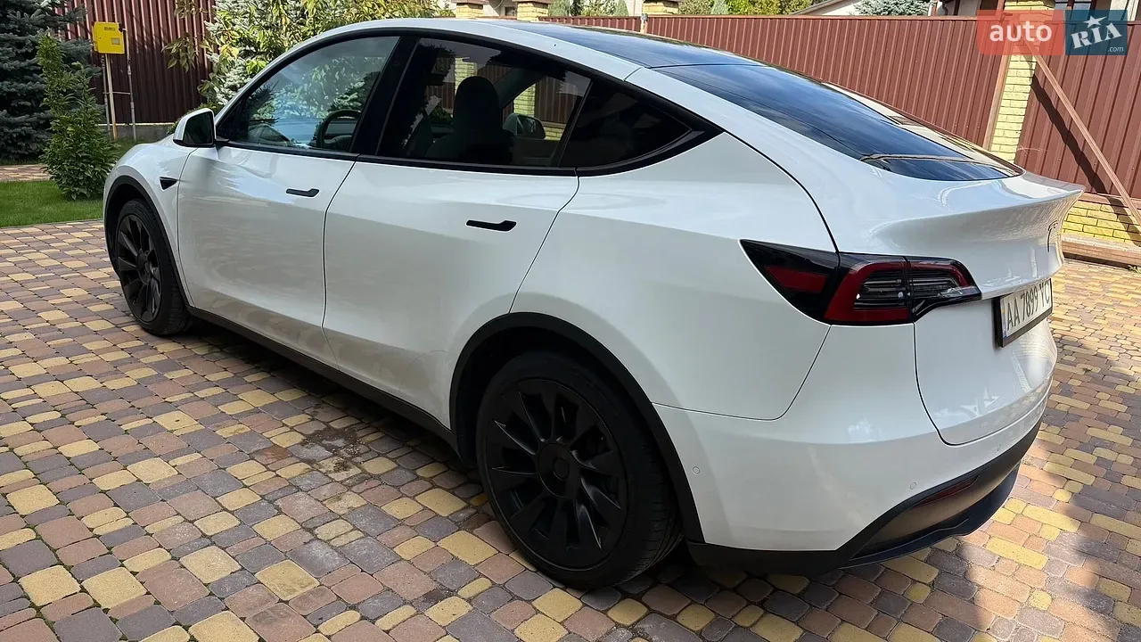 Tesla Model Y 2021 photo 3