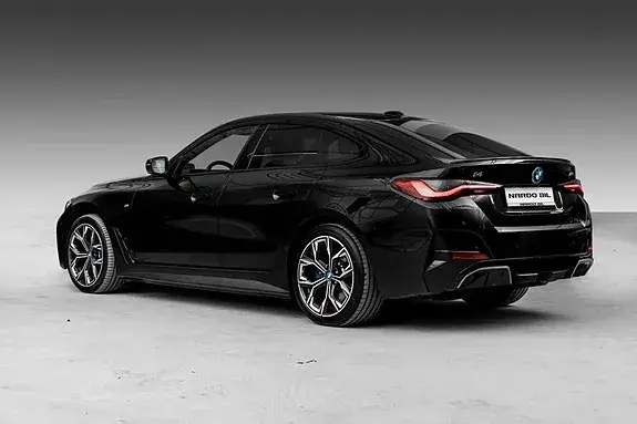 BMW I4 2022 photo 5