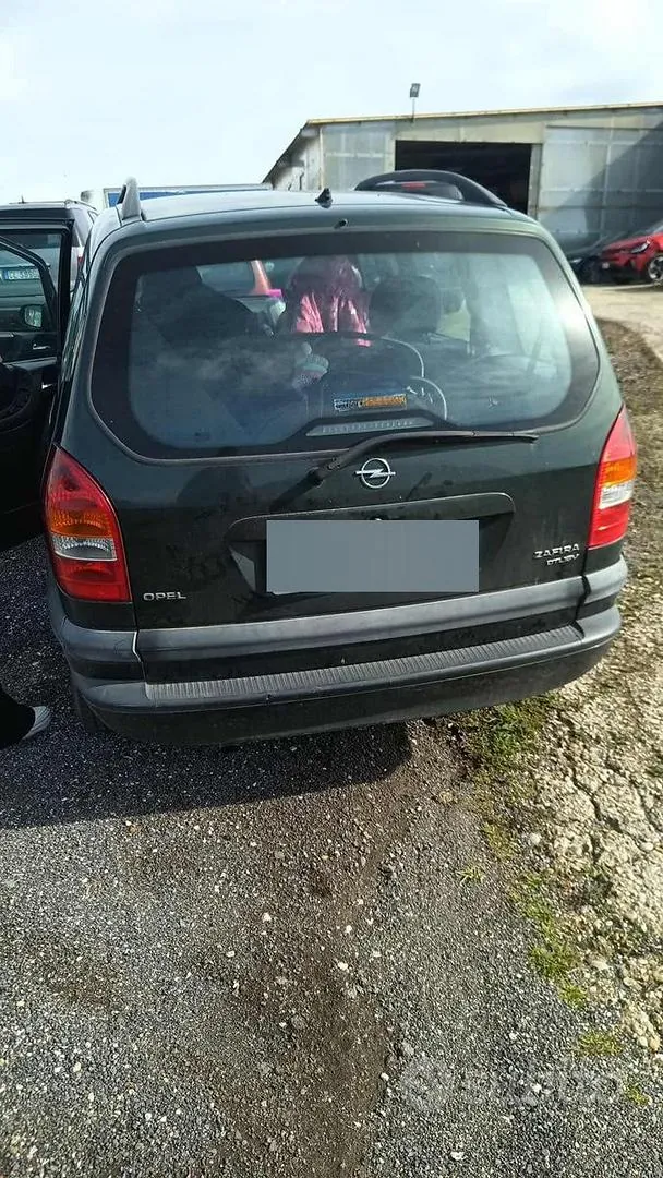 Opel Zafira 2001 photo 2