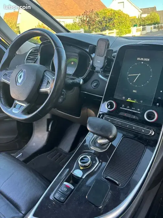 Renault Espace 2016 photo 2