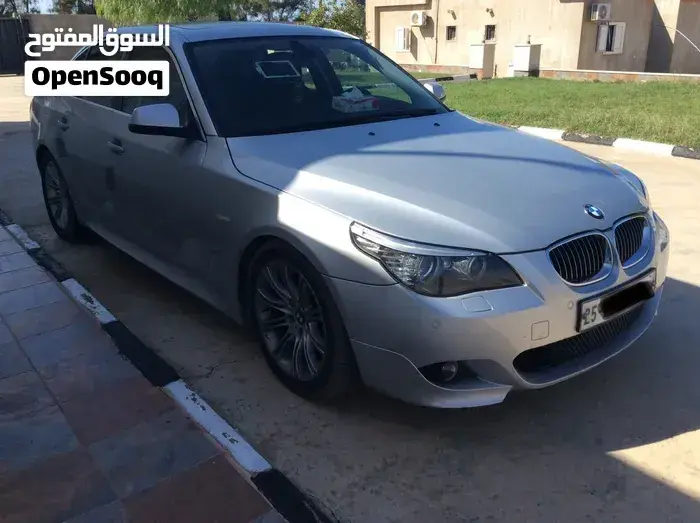 BMW 5 Series 2010 photo 5
