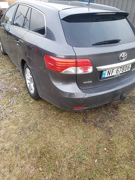 Toyota Avensis 2014 photo 5